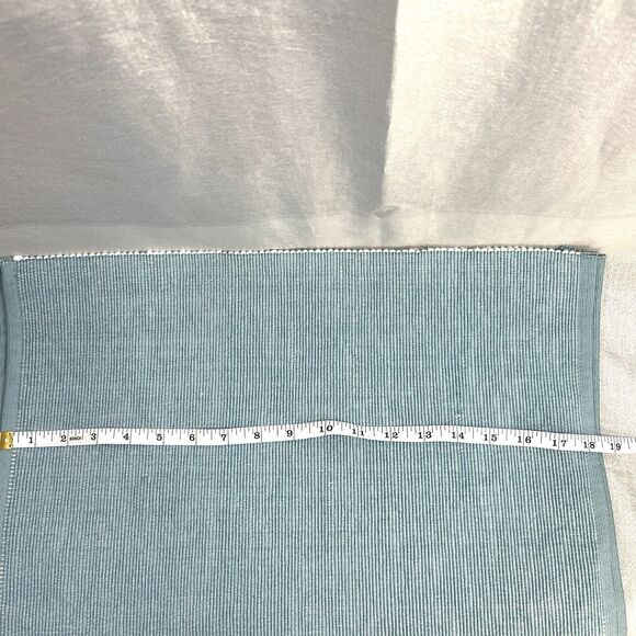 Mainstays Ribbed Chambray Table Placemat, 13 in x 18 in, Set of 9, Blue - Picture 5 of 8
